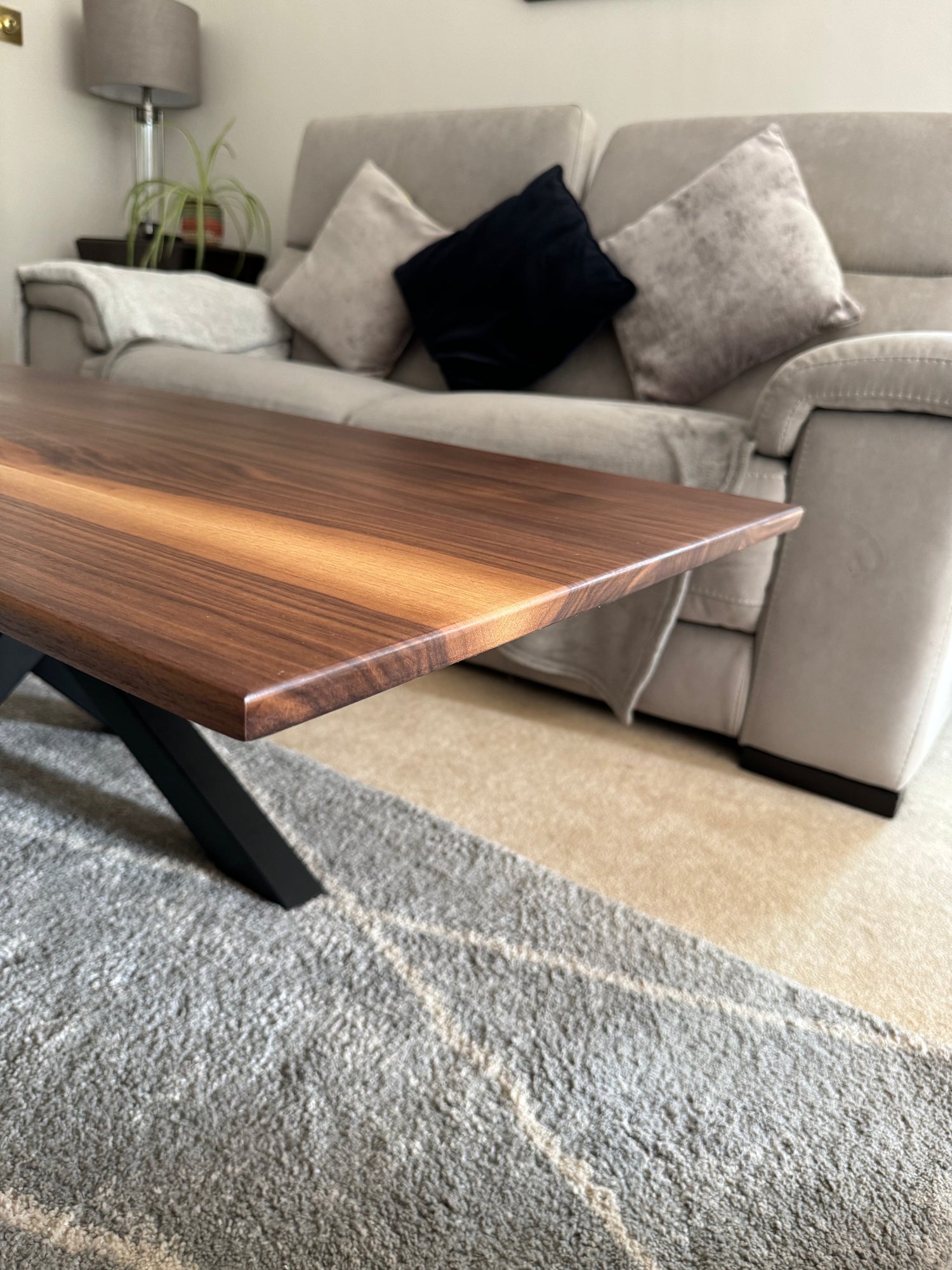 Living Room Coffee Table and Mirror Sizing Guide | LuxeHouse Decor