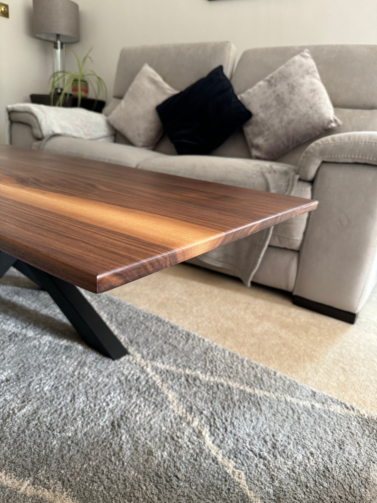 Living Room Coffee Table and Mirror Sizing Guide | LuxeHouse Decor