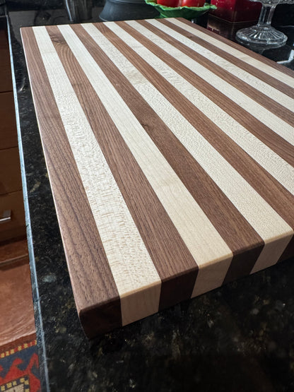 Thick Walnut &amp; Maple Chopping Board